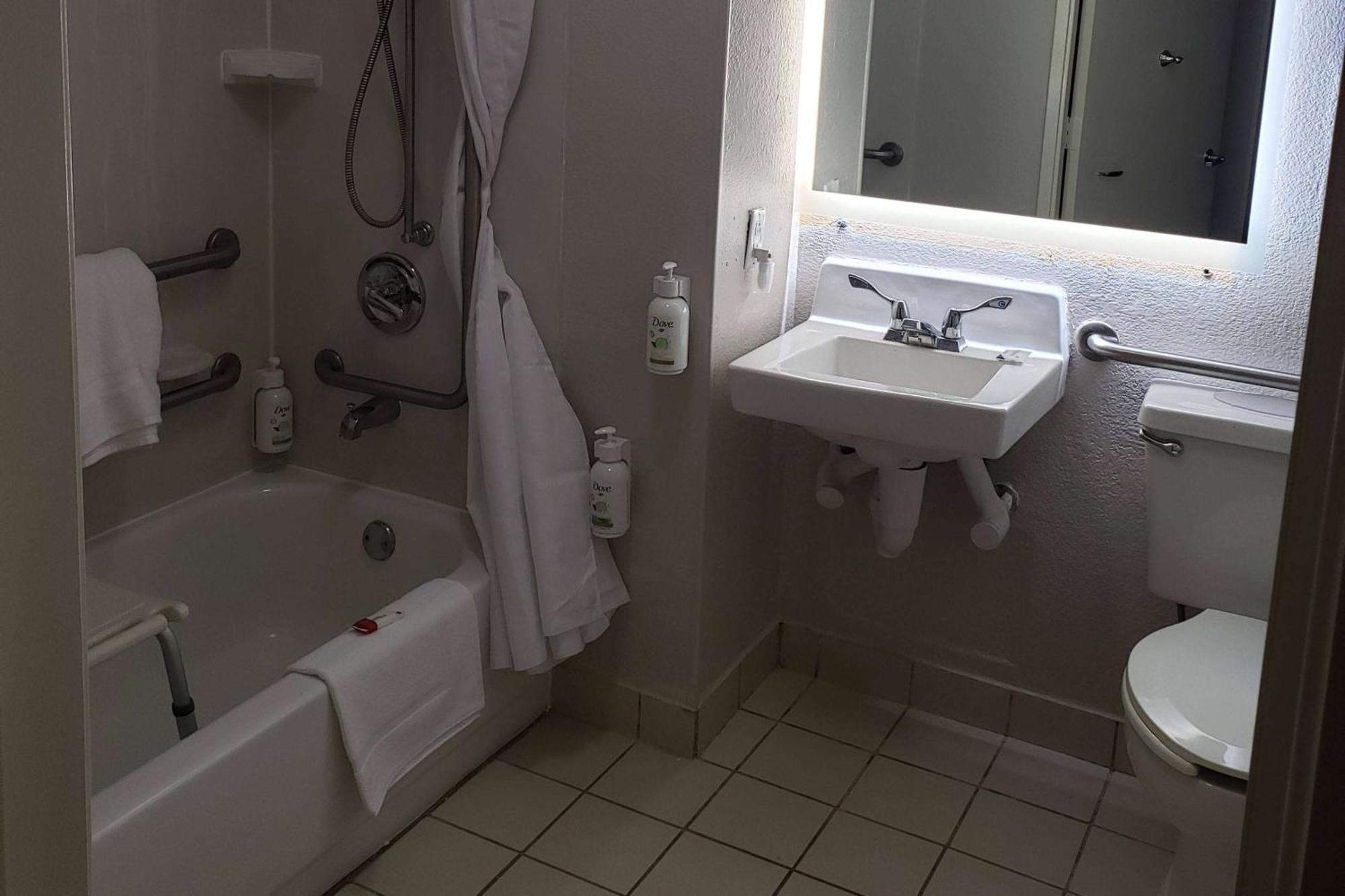 Hotel Wingate By Wyndham Dayton North Esterno foto
